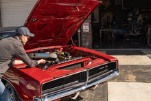 Load image into Gallery viewer, MOPAR_Classic_Style_Valve_Covers_Lifestyle_5.jpg