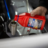 2551_BRAKE FLUID_LIFESTYLE02.jpg