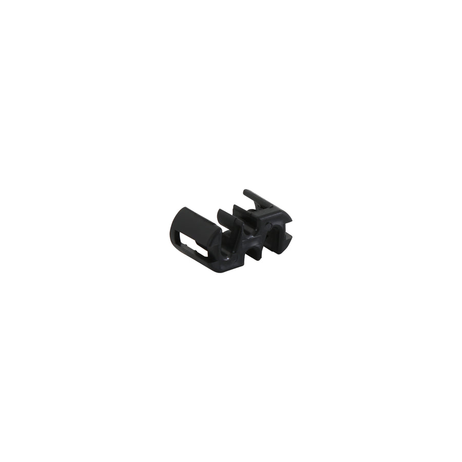 680-CA-PLUG_05_P05_ANG.jpg