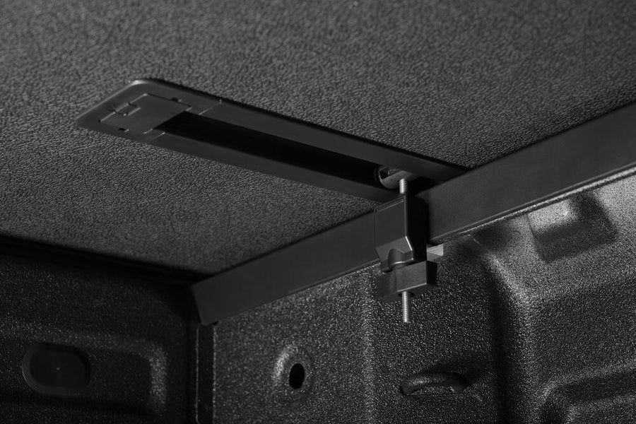 Solid Fold ALX Tonneau Cover Black Textured Paint 2015-2022 Colorado/Canyon 6' 2 inch Bed Extang