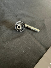 Load image into Gallery viewer, OPEN BOX - Earl&#39;s Performance -8 AN O-Ring Port Male to 5/16&quot; Tube OE Style Quick Connect 935085ERL