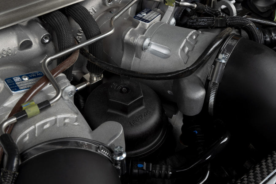 Carbon Fiber Intake C8 4.0T Fits 2021-2025 Audi RS6 Avant/RS7 Sportback APR