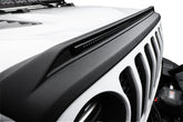 HKY_aeroskinLIghtshield_20JeepGladiatorJT_4dr_BrightWhite_3qtrClose.jpg