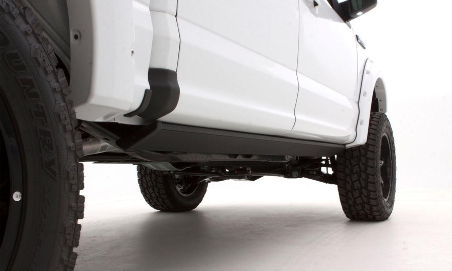 Husky_TrailArmor_FordF150_ExteriorwithAMPPowerStepUp_14066.jpg