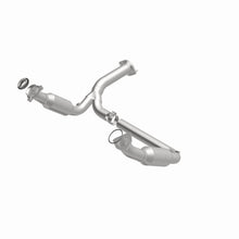 Load image into Gallery viewer, MagnaFlow Conv DF 07-09 Chevy/GMC Silverado/Suburban/Sierra/Tahoe/Yukon