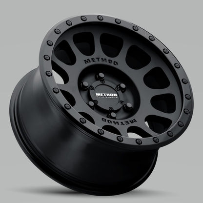Method MR305 NV 18x9 6x5.5 -12mm Double Black | MR305890601012N