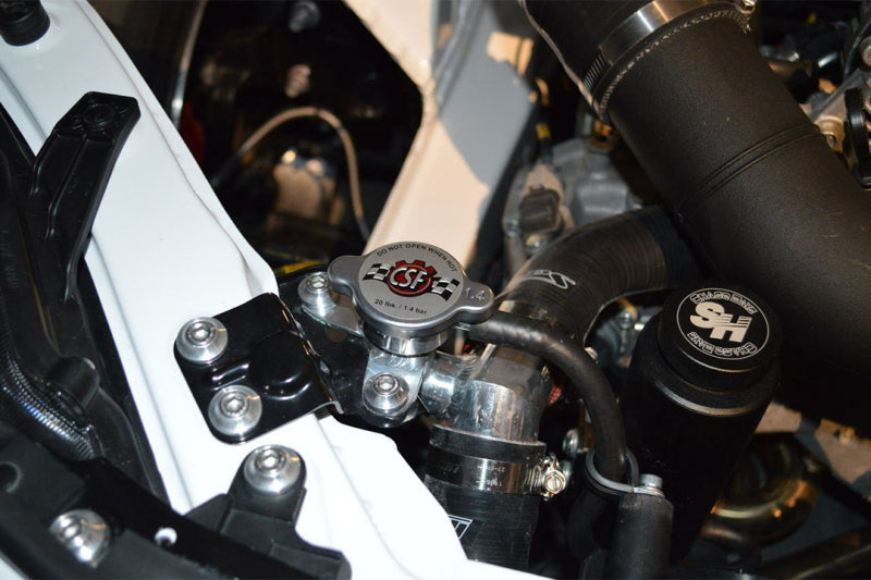 CSF Aluminum Filler Neck & 1.4 Bar Cap — Toyota 86, Subaru BRZ & Scion FR-S | 8044