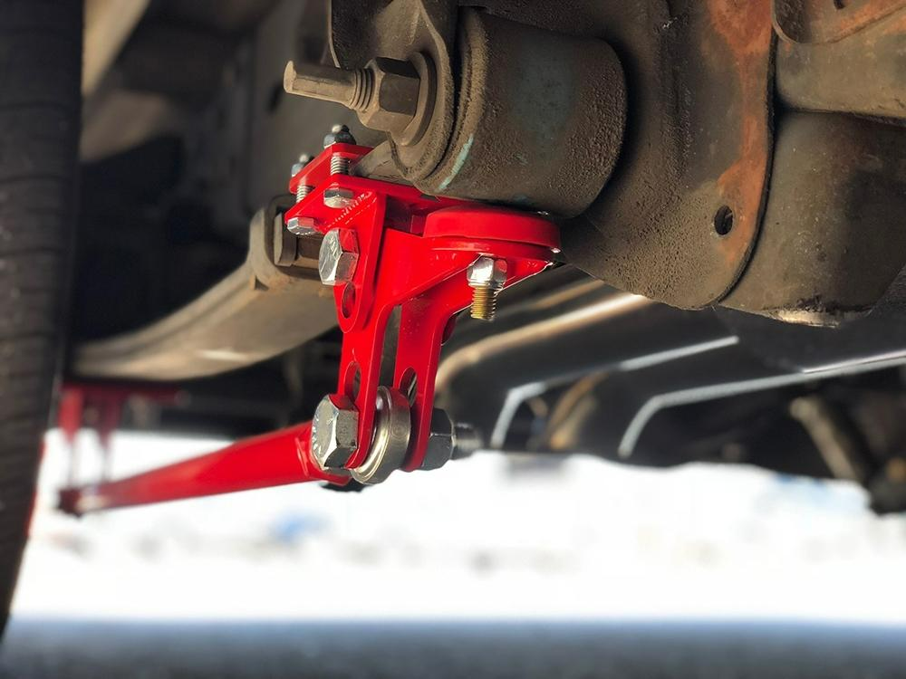 Suspension Engineering Silverado & Sierra Traction Bars 1988-2023 (Standard or Flipped)(Red or Black) 33-1014